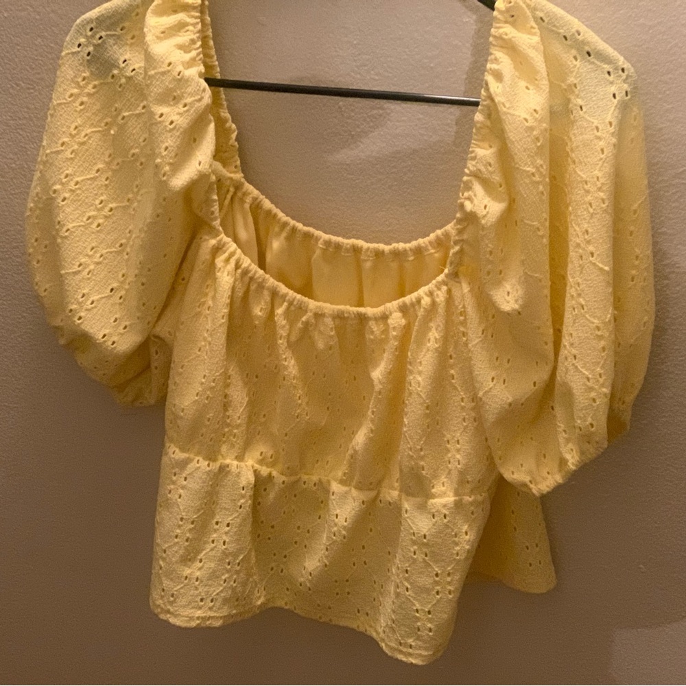 Crop yellow shirt